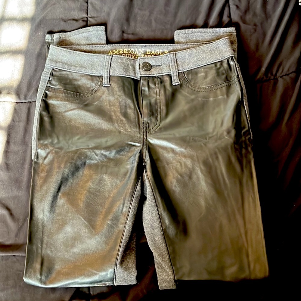 * *Last Day** AEO Gray and Faux Leather Pants Size 4